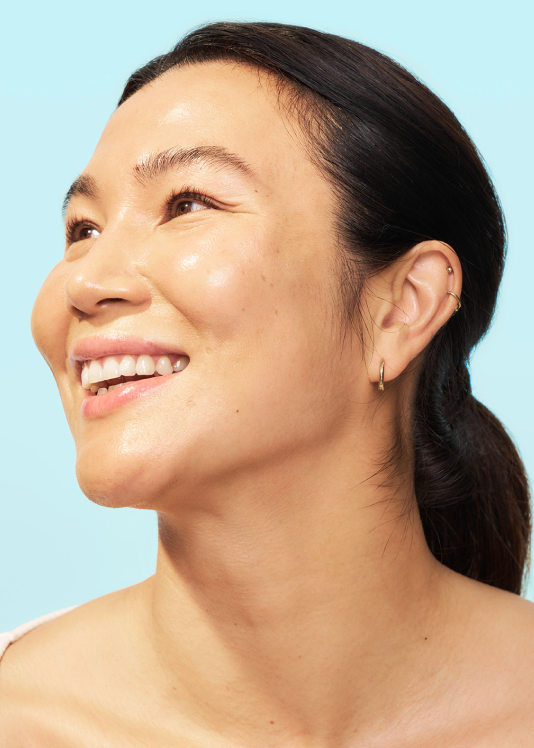 Headshot and testimonial from a real SKINVIVE™ patient (Anna, 38).